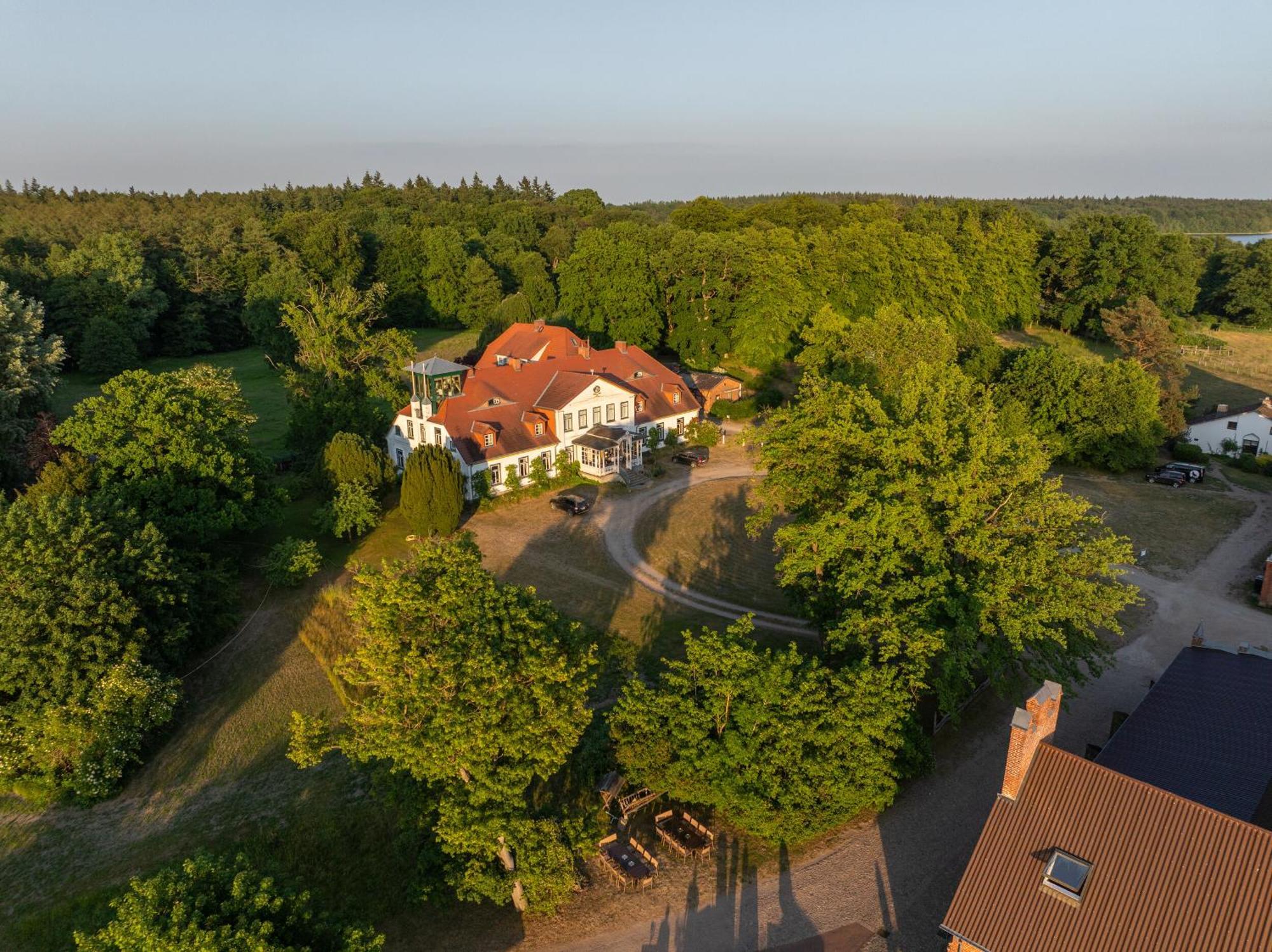 Gut Gross Zecher - Ferienzimmer Seedorf  Exterior photo